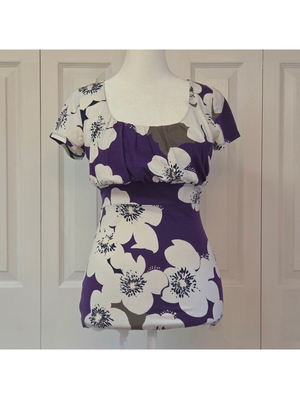 White & Purple Floral Print Babydoll Top Y2K Retro Whimsical Ann Taylor Size XS